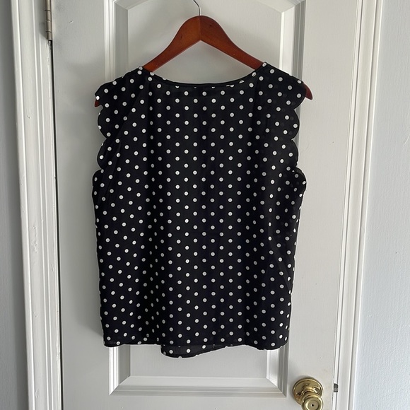 SHEIN women’s black short sleeve shirt - Picture 5 of 6